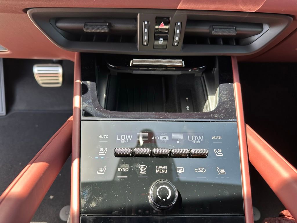 Used 2025 Porsche Cayenne Turbo image 23