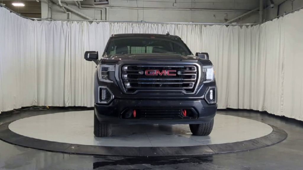 Used 2020 GMC Sierra 1500 AT4 w/ AT4 Premium Package AWD/4WD image 3