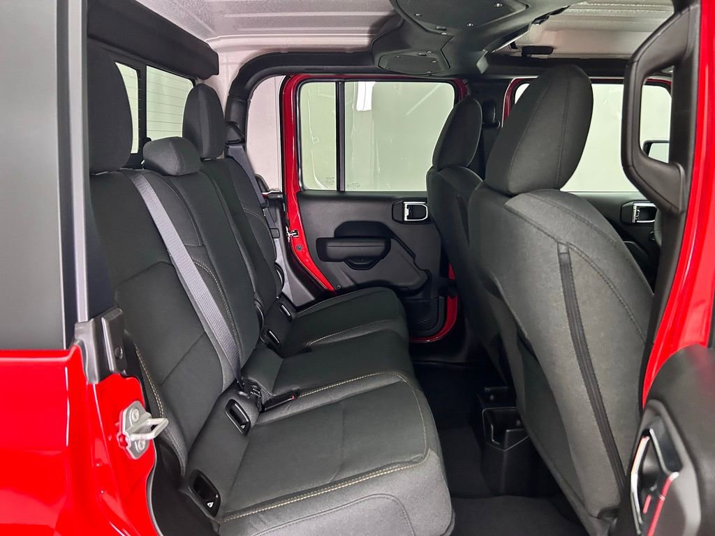 New 2025 Jeep Gladiator Sport image 17