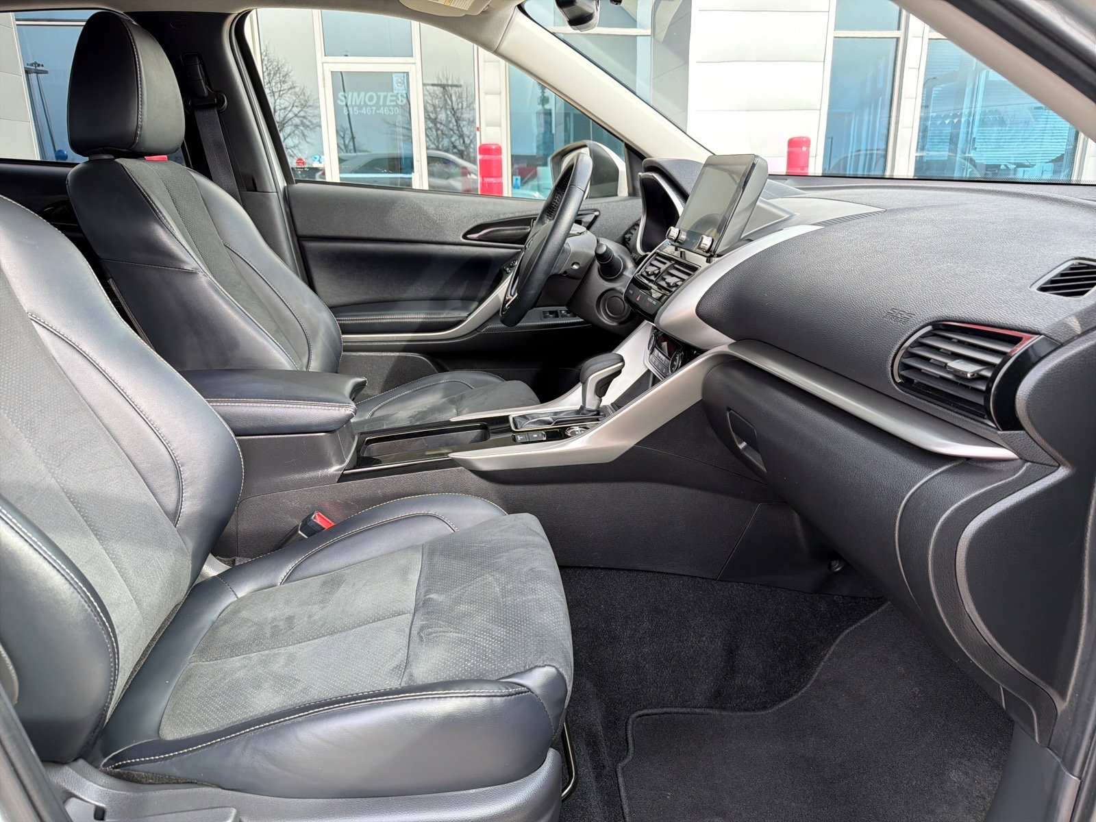 Used 2025 Mitsubishi Eclipse Cross SE image 28