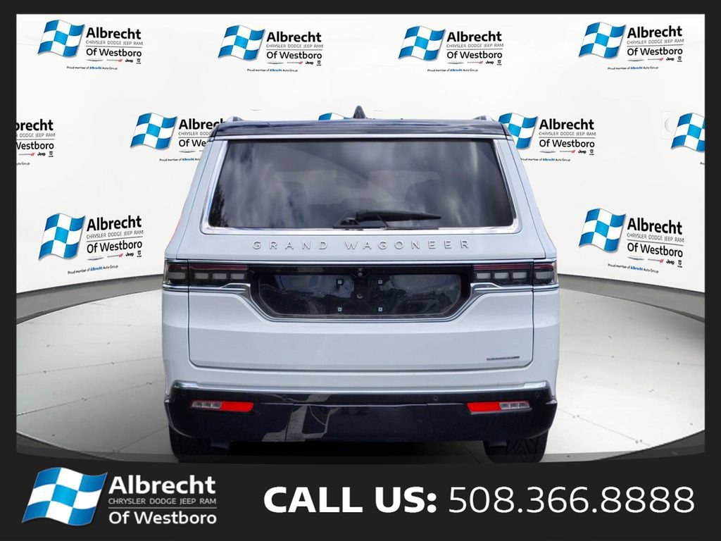 Used 2024 Jeep Grand Wagoneer L Series III AWD/4WD image 4