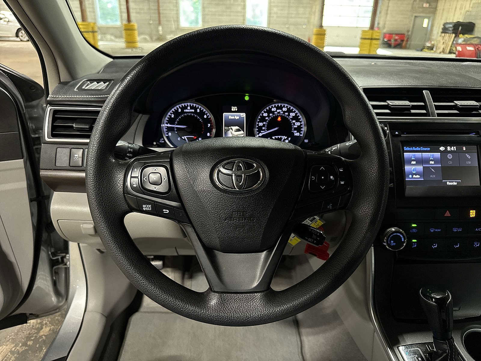 Used 2016 Toyota Camry LE FWD image 18