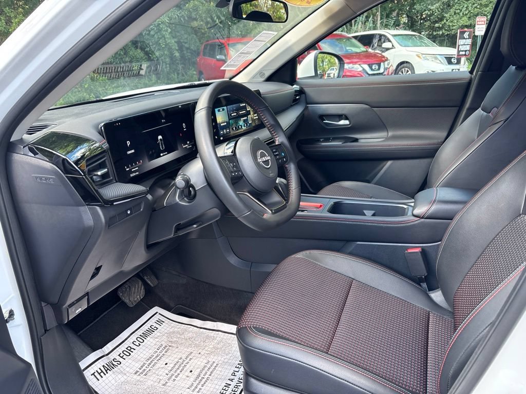 Certified 2025 Nissan Kicks SR AWD/4WD image 9