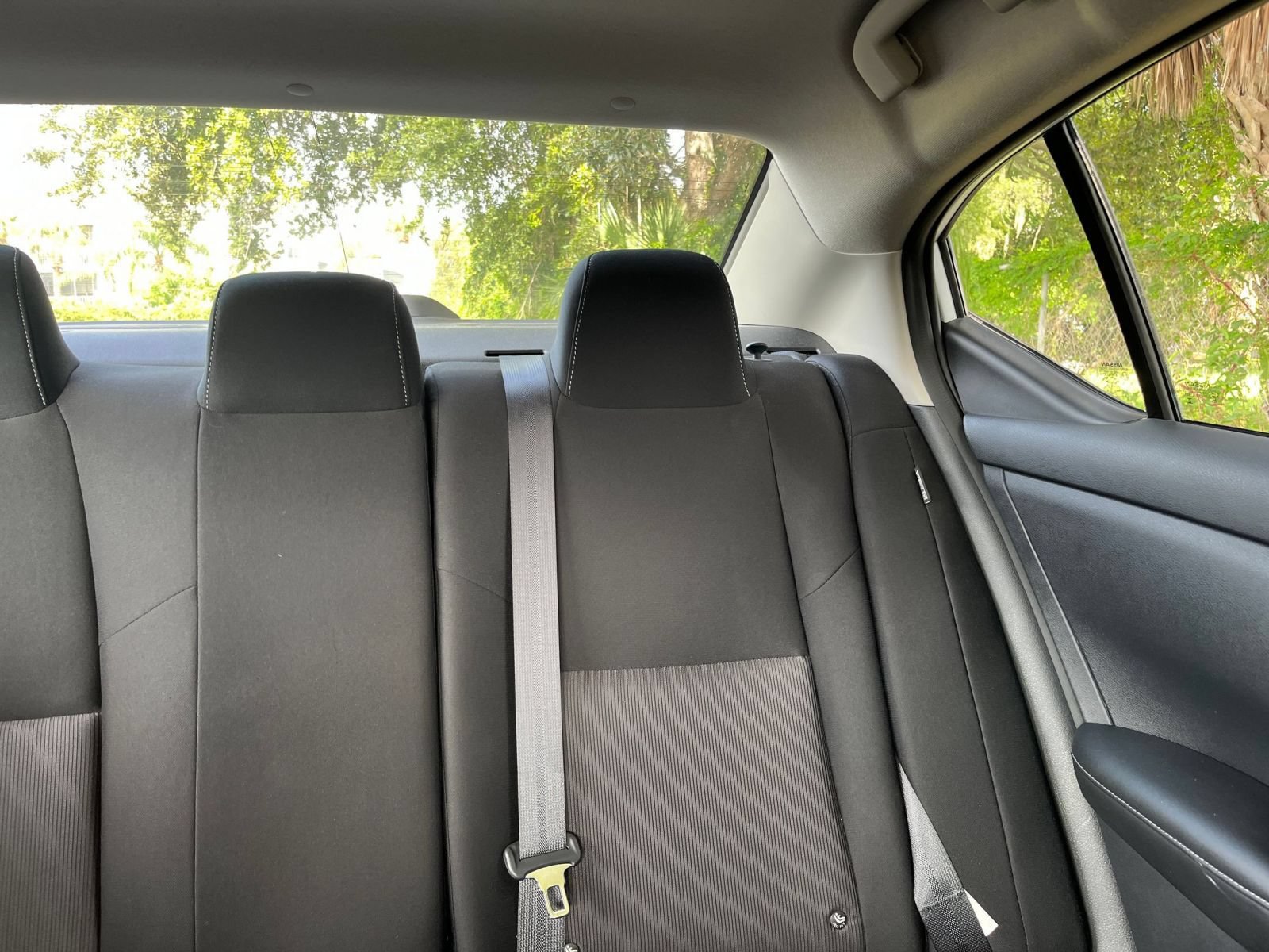 Used 2025 Nissan Sentra SV FWD image 34