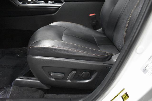 Used 2024 MAZDA CX-90 Plug-In Hybrid w/ Premium Pkg image 17