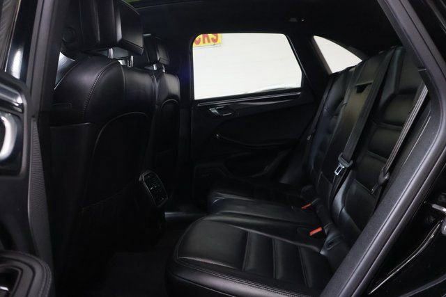 Used 2018 Porsche Macan GTS w/ Premium Package Plus image 18