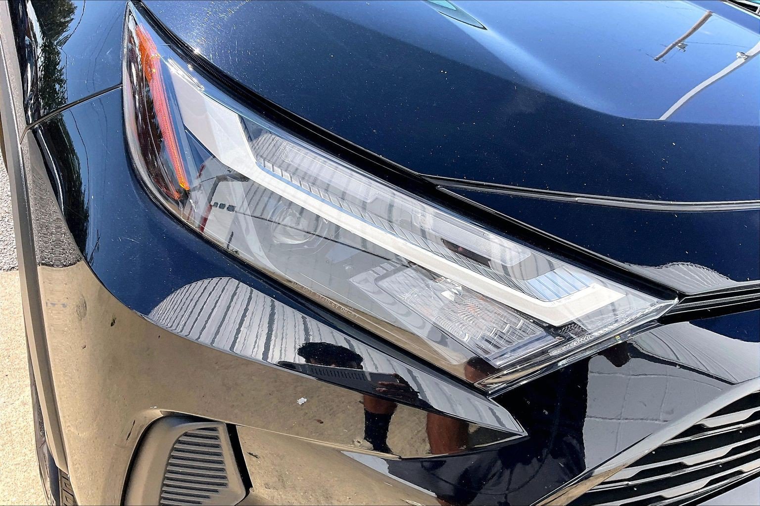 Used 2025 Toyota RAV4 XLE AWD/4WD image 32