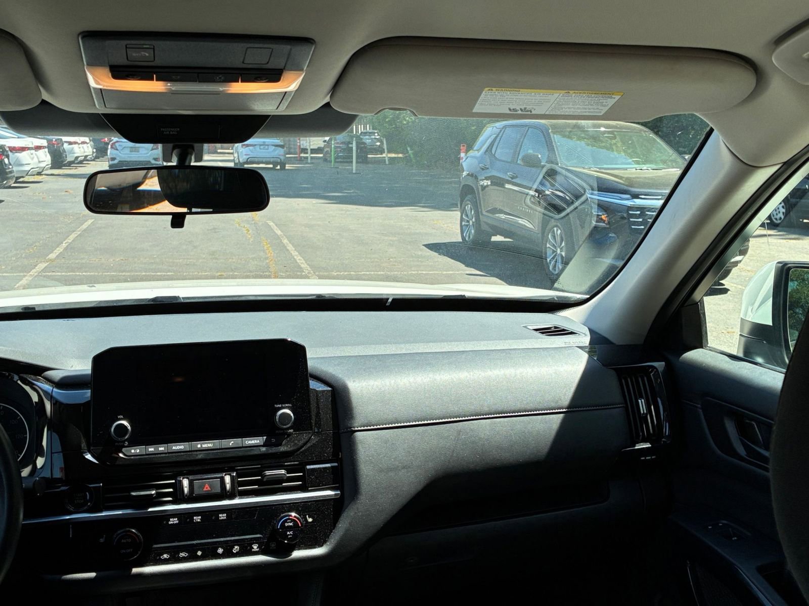 Used 2025 Nissan Pathfinder SV image 37
