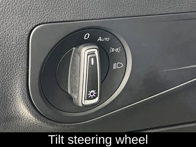 Used 2024 Volkswagen Tiguan SE image 16