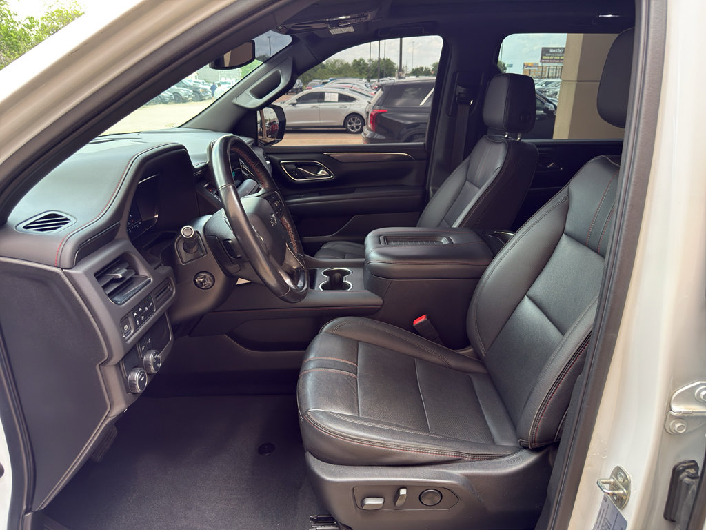 Used 2022 Chevrolet Suburban RST w/ Luxury Package RWD image 10