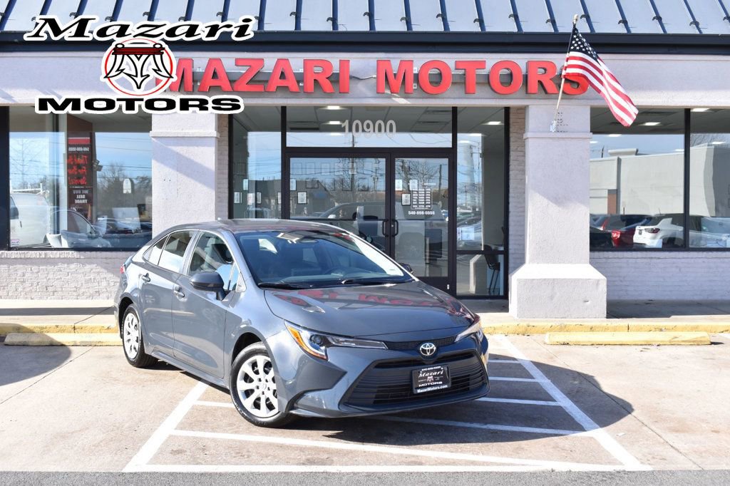 Used 2024 Toyota Corolla LE image 1