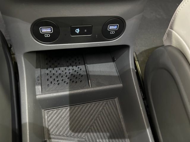 Used 2024 Hyundai Ioniq 5 Limited image 31