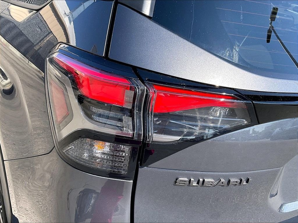 Used 2025 Subaru Forester Premium AWD/4WD image 34
