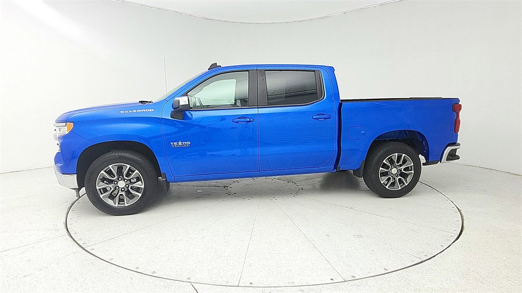 Certified 2025 Chevrolet Silverado 1500 LT image 2