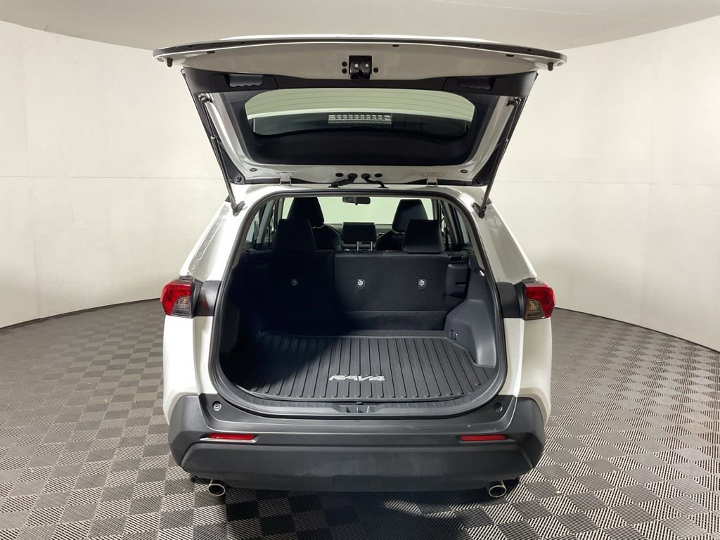 Used 2025 Toyota RAV4 LE image 16