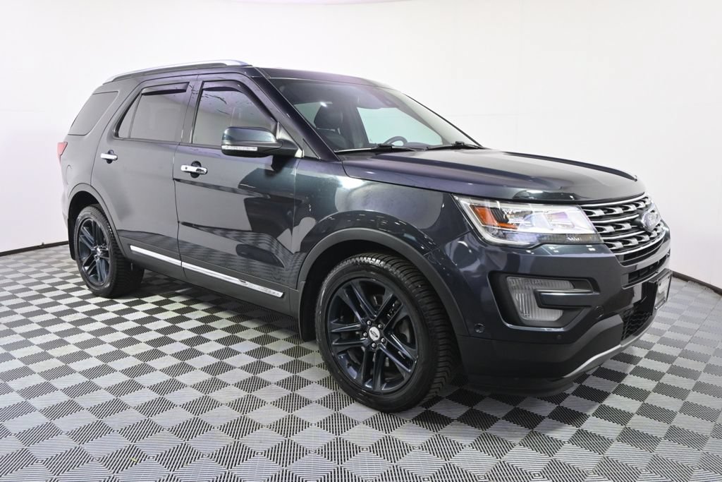 Used 2017 Ford Explorer Limited w/ Equipment Group 301A AWD/4WD image 8