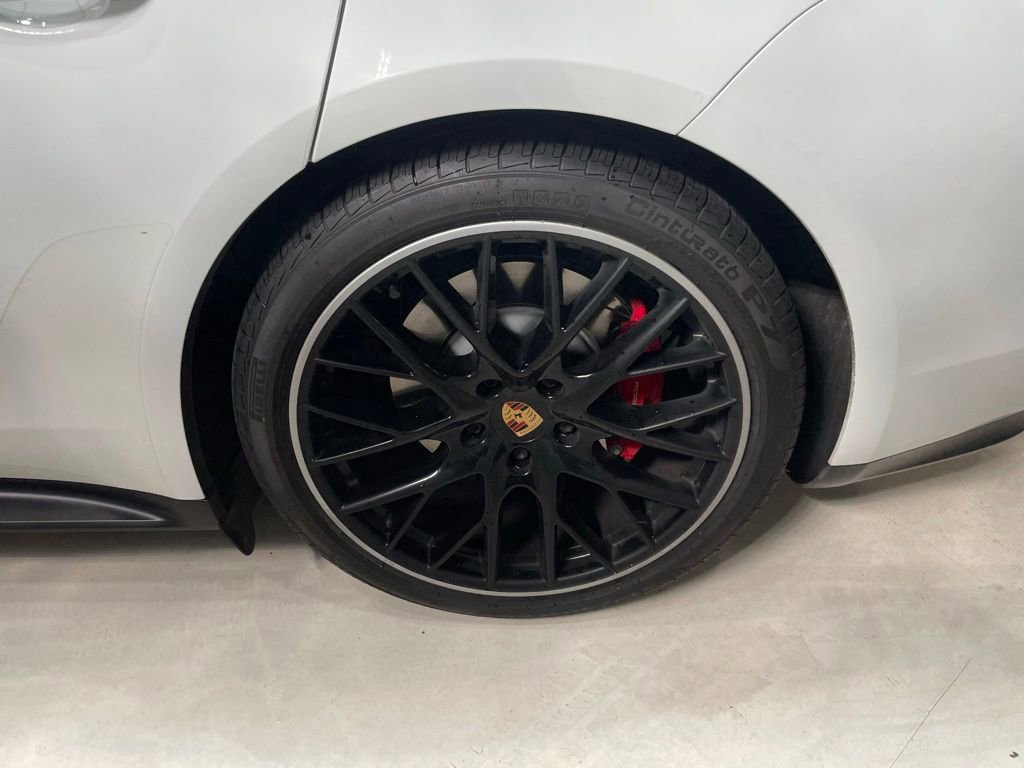 Used 2020 Porsche Panamera GTS image 34
