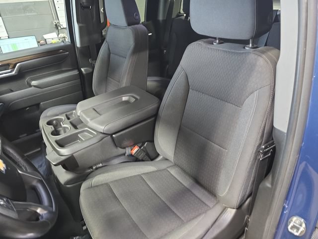 Used 2024 Chevrolet Silverado 1500 LT AWD/4WD image 18