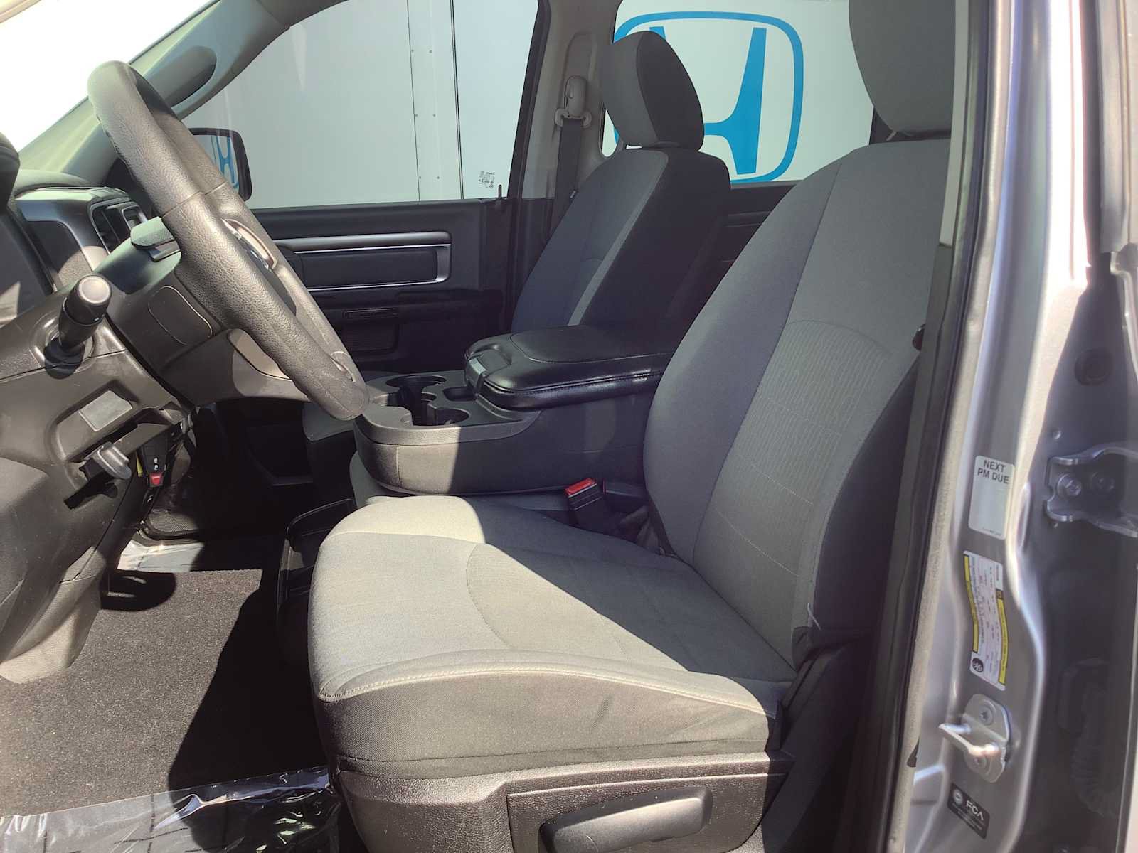 Used 2021 RAM 1500 Classic SLT AWD/4WD image 11