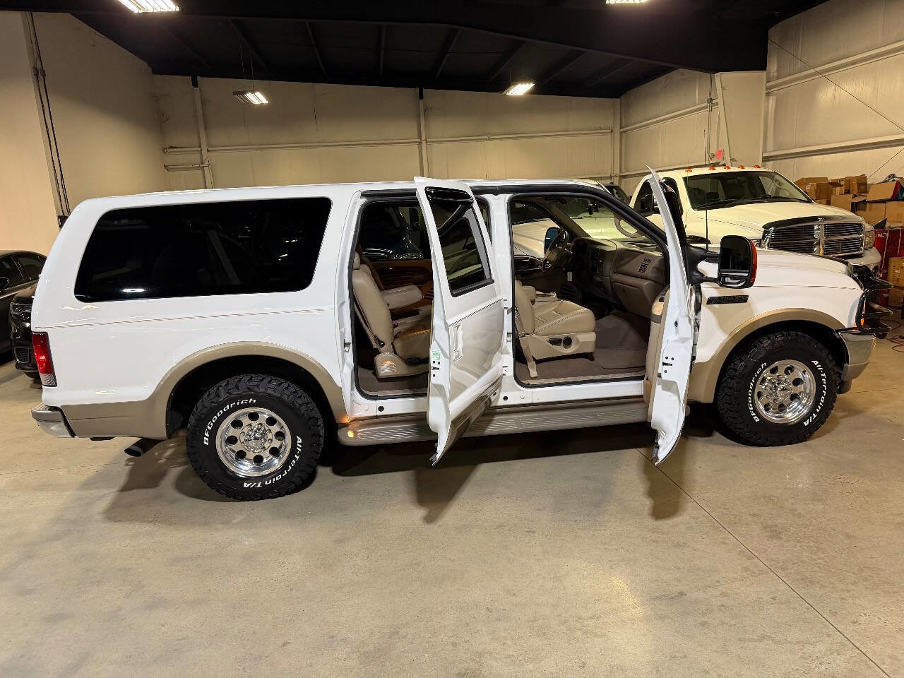 Used 2001 Ford Excursion Limited image 35