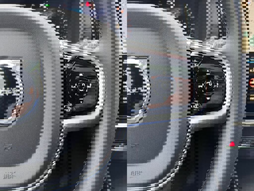 New 2026 Volvo XC90 B5 Core w/ Protection Package Premier image 15