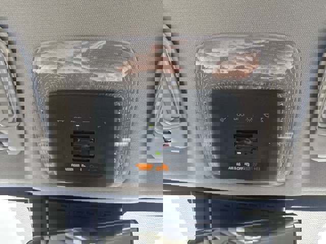 Used 2025 Toyota Prius XLE image 25