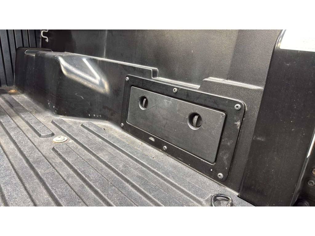 Used 2019 Toyota Tacoma SR5 AWD/4WD image 8