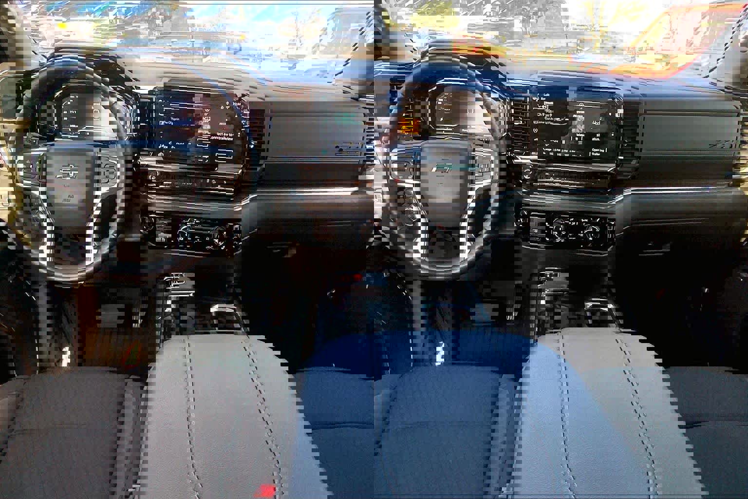 Used 2024 Chevrolet Silverado 1500 LT Trail Boss w/ Convenience Package II image 16