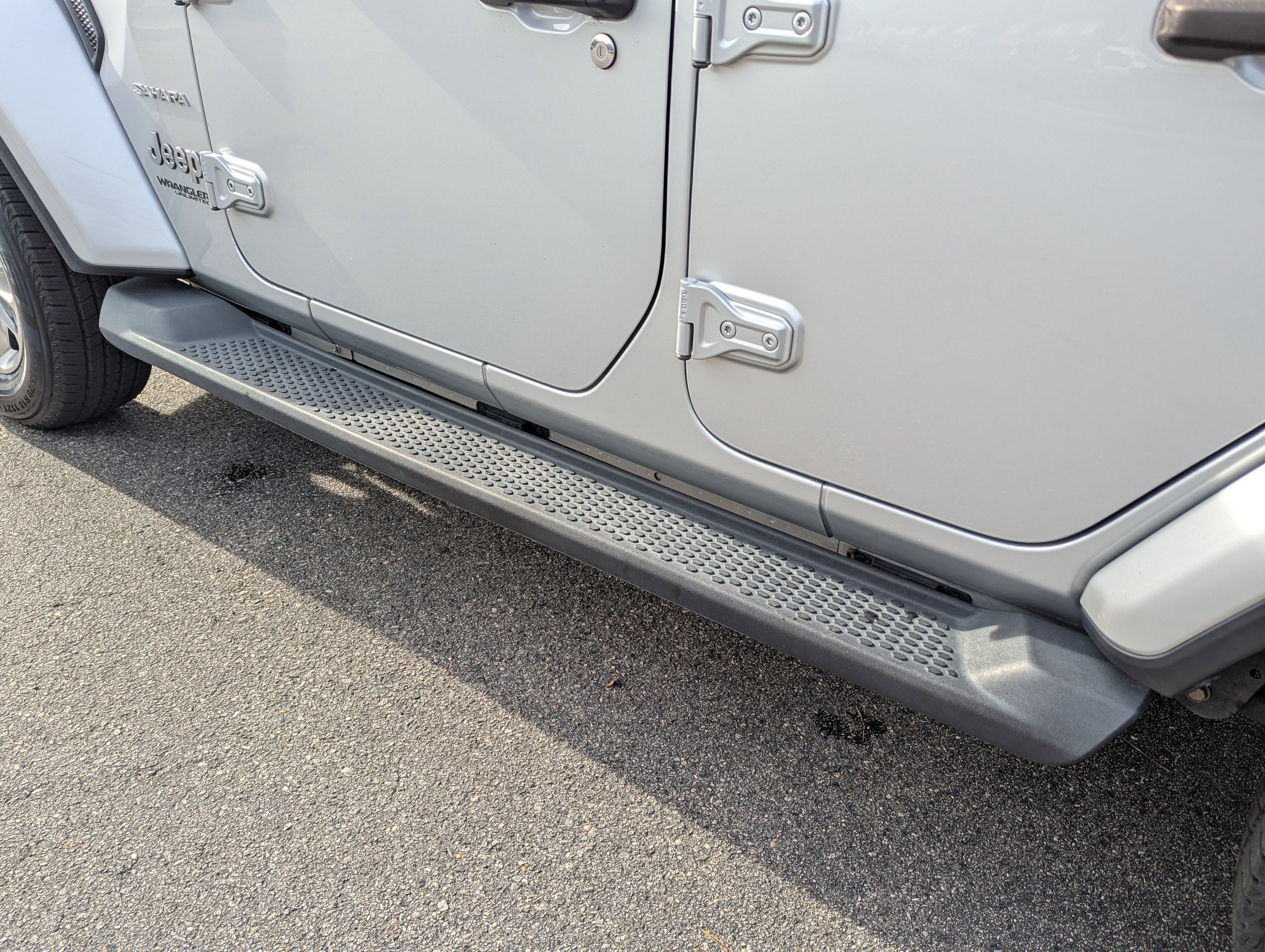 Used 2022 Jeep Wrangler Unlimited Sahara w/ LED Lighting Group image 28