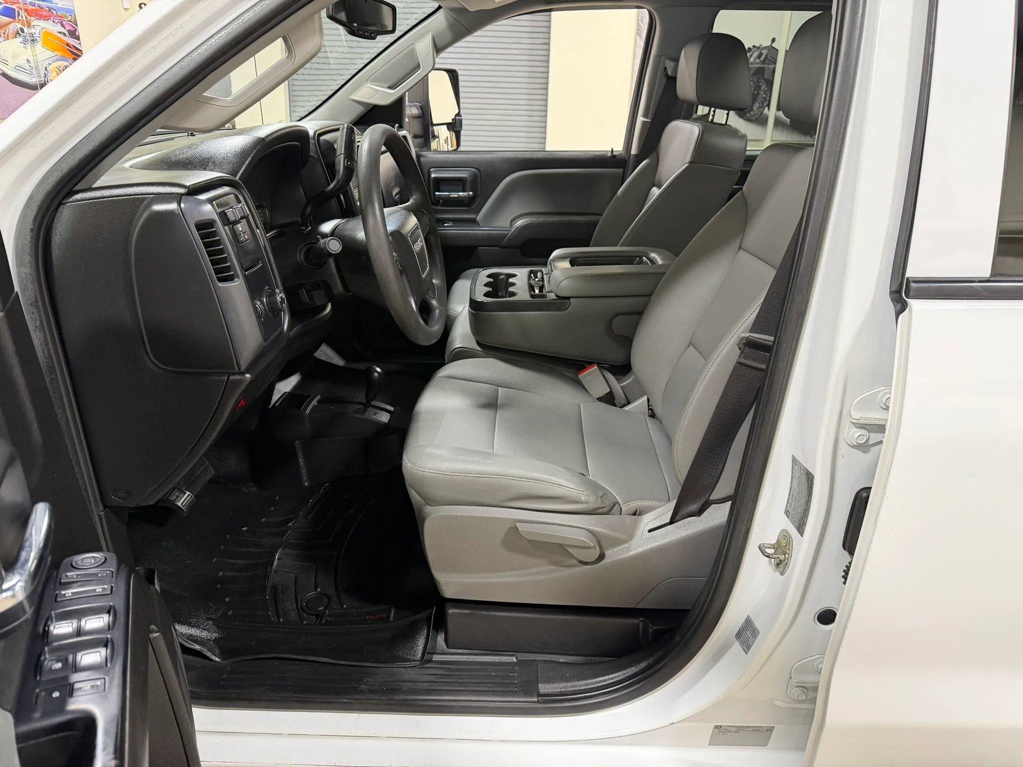 Used 2017 GMC Sierra 3500 4x4 Crew Cab w/ Snow Plow Prep Package image 31