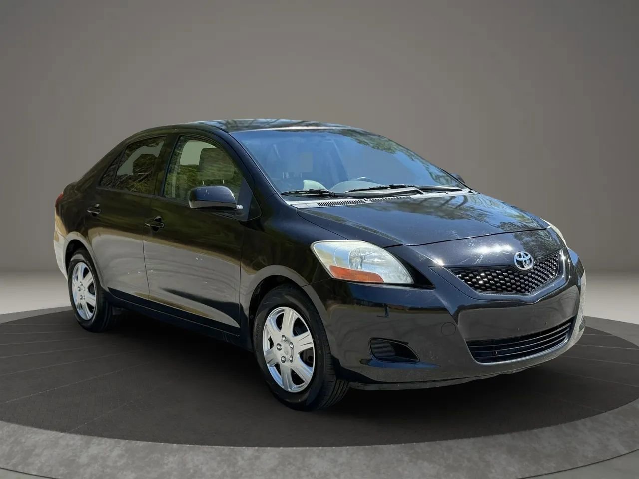 Used 2011 Toyota Yaris Sedan w/ PWR Pkg w/Steel Wheels image 3