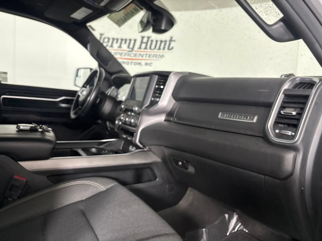 Used 2024 RAM 1500 Big Horn AWD/4WD image 32