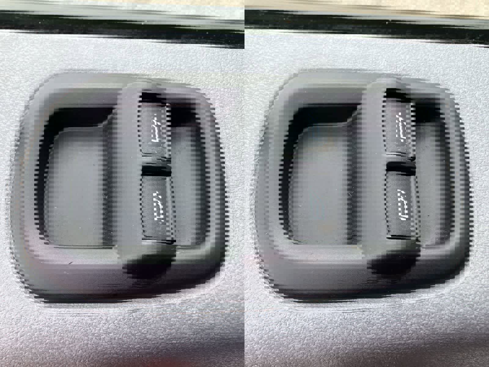 Used 2017 Ford Transit 150 130 Medium Roof image 12