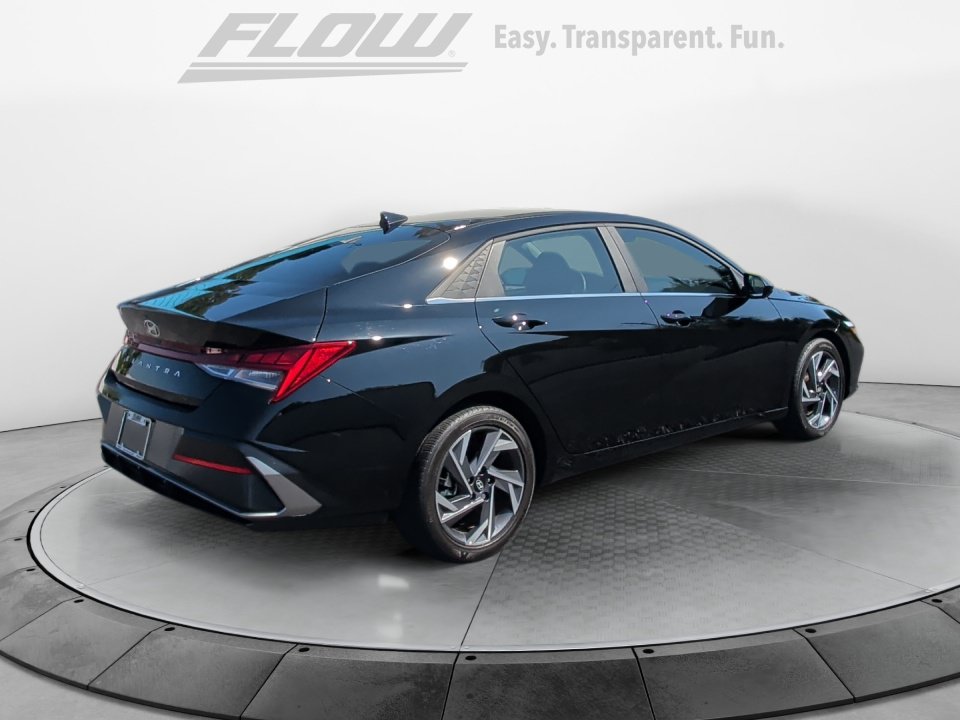 Certified 2024 Hyundai Elantra SEL w/ Convenience Package FWD image 7
