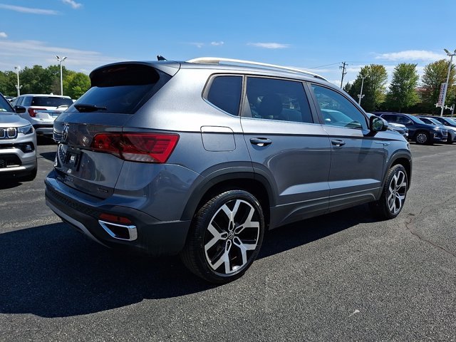 Certified 2022 Volkswagen Taos SEL AWD/4WD image 8