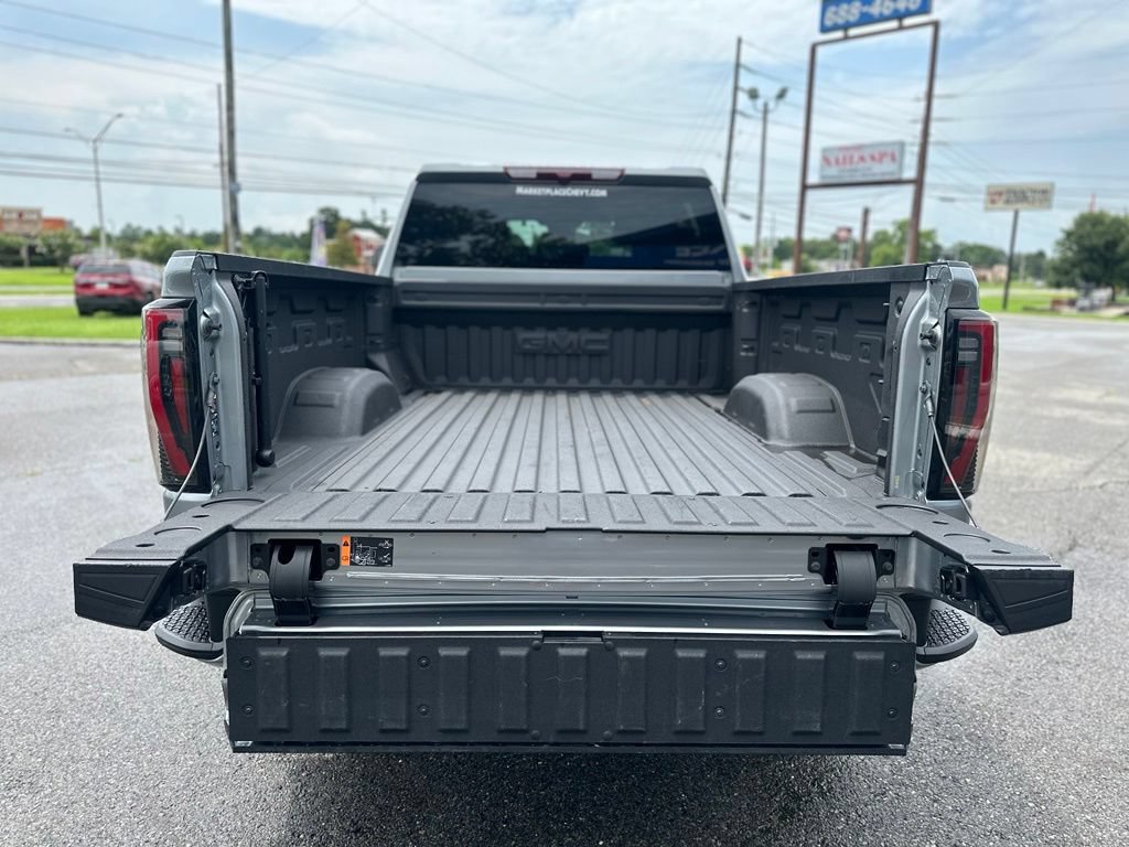 Used 2025 GMC Sierra 2500 AT4 AWD/4WD image 18
