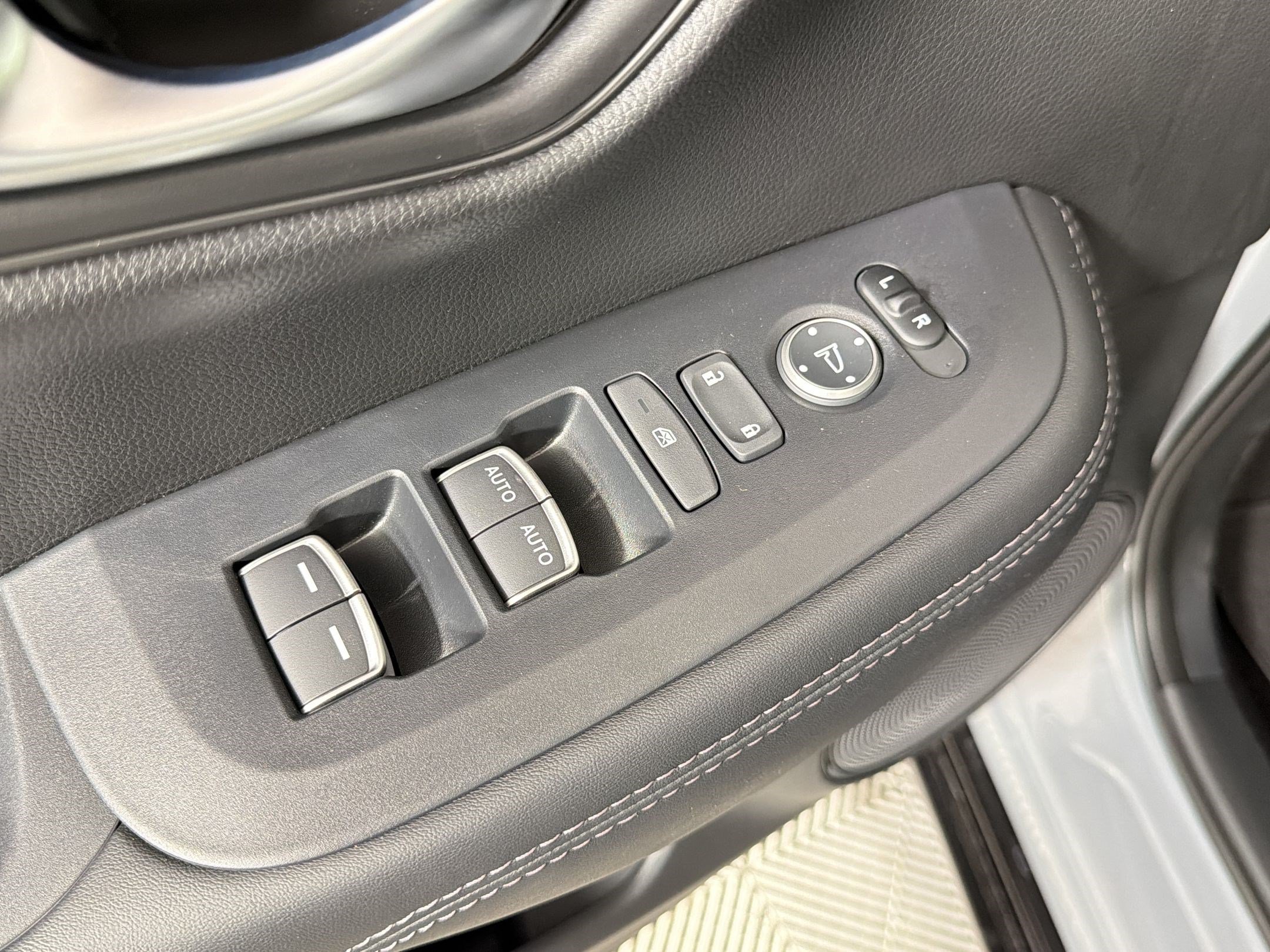 New 2027 Honda HR-V EX-L image 21