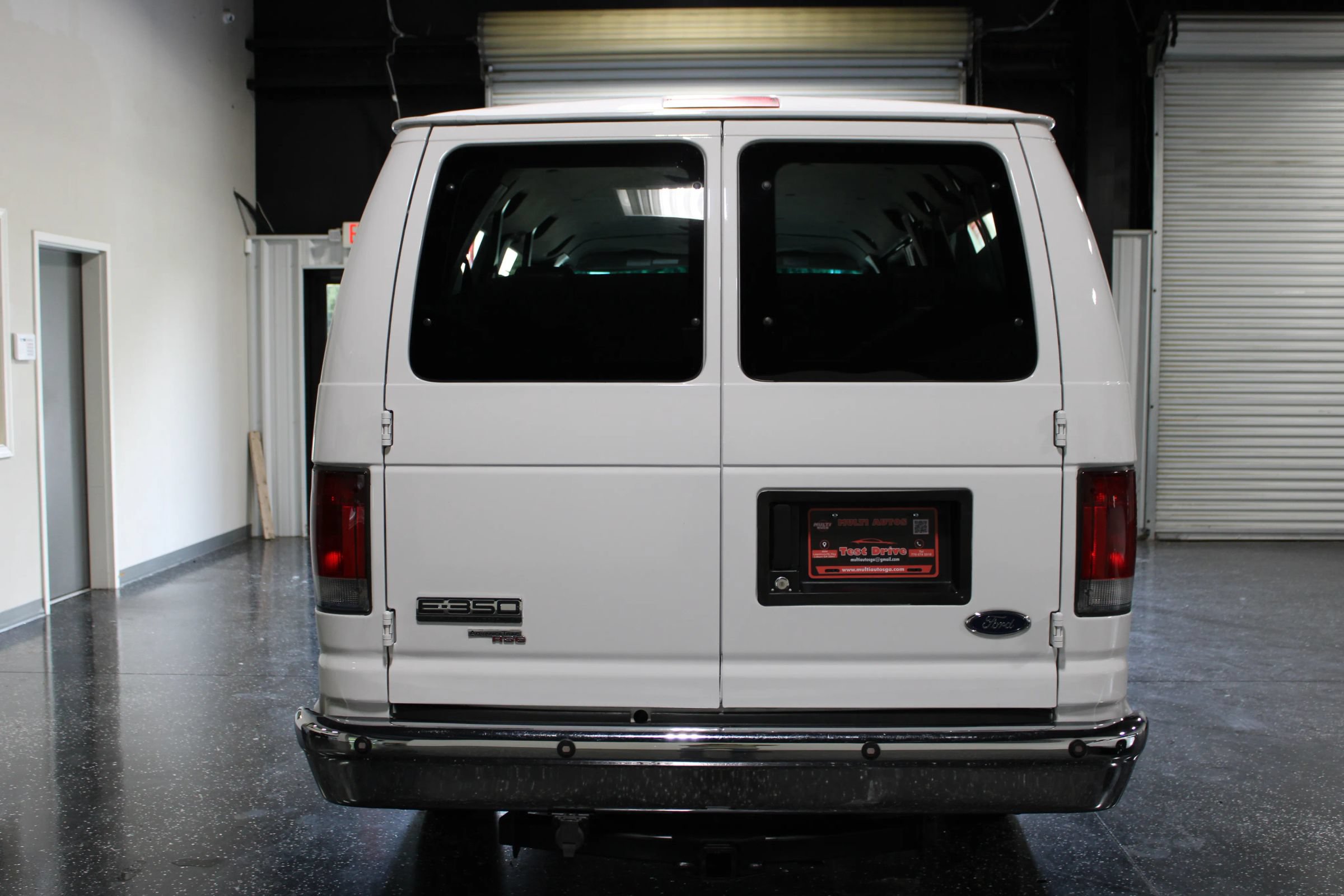 Used 2008 Ford E-350 and Econoline 350 XL RWD image 4