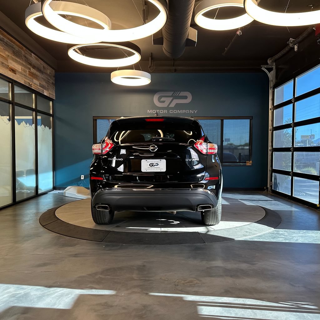 Used 2018 Nissan Murano SV w/ Premium Package AWD/4WD image 4