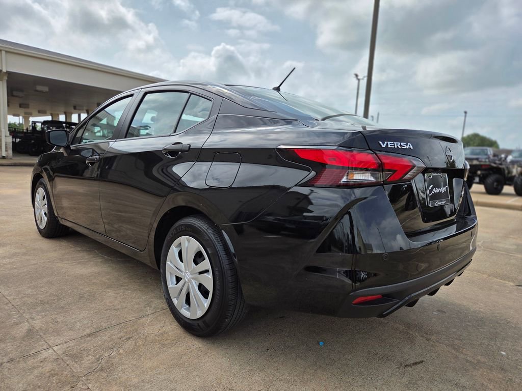 Used 2025 Nissan Versa S FWD image 9