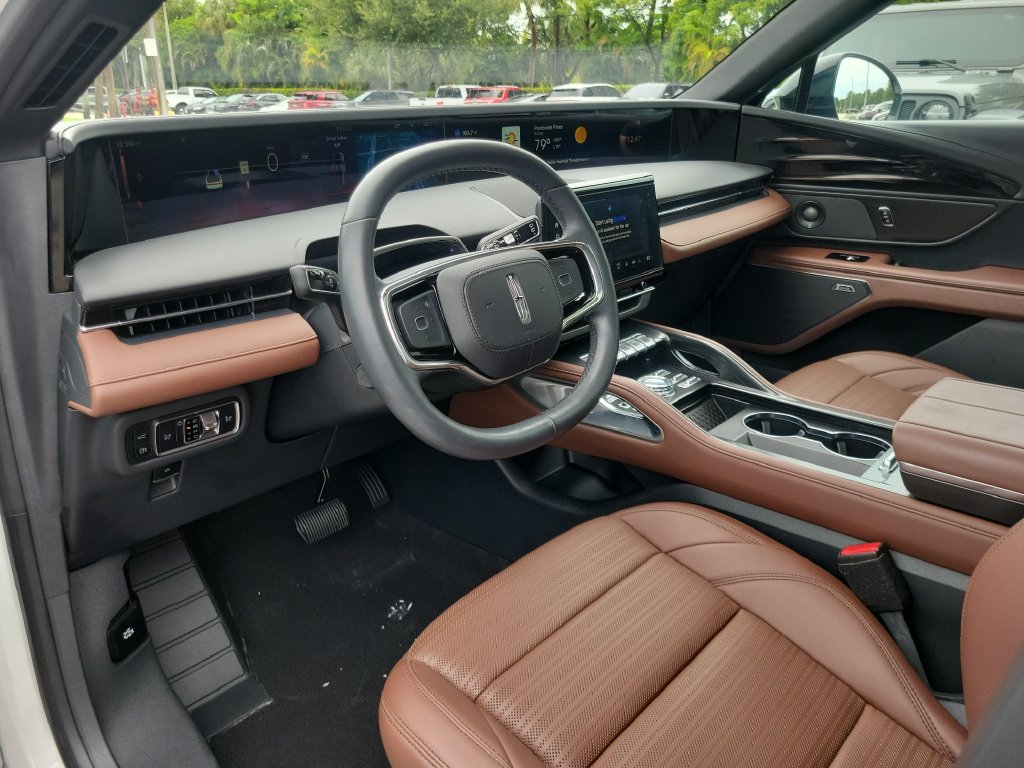 Certified 2026 Lincoln Nautilus Reserve AWD/4WD image 14