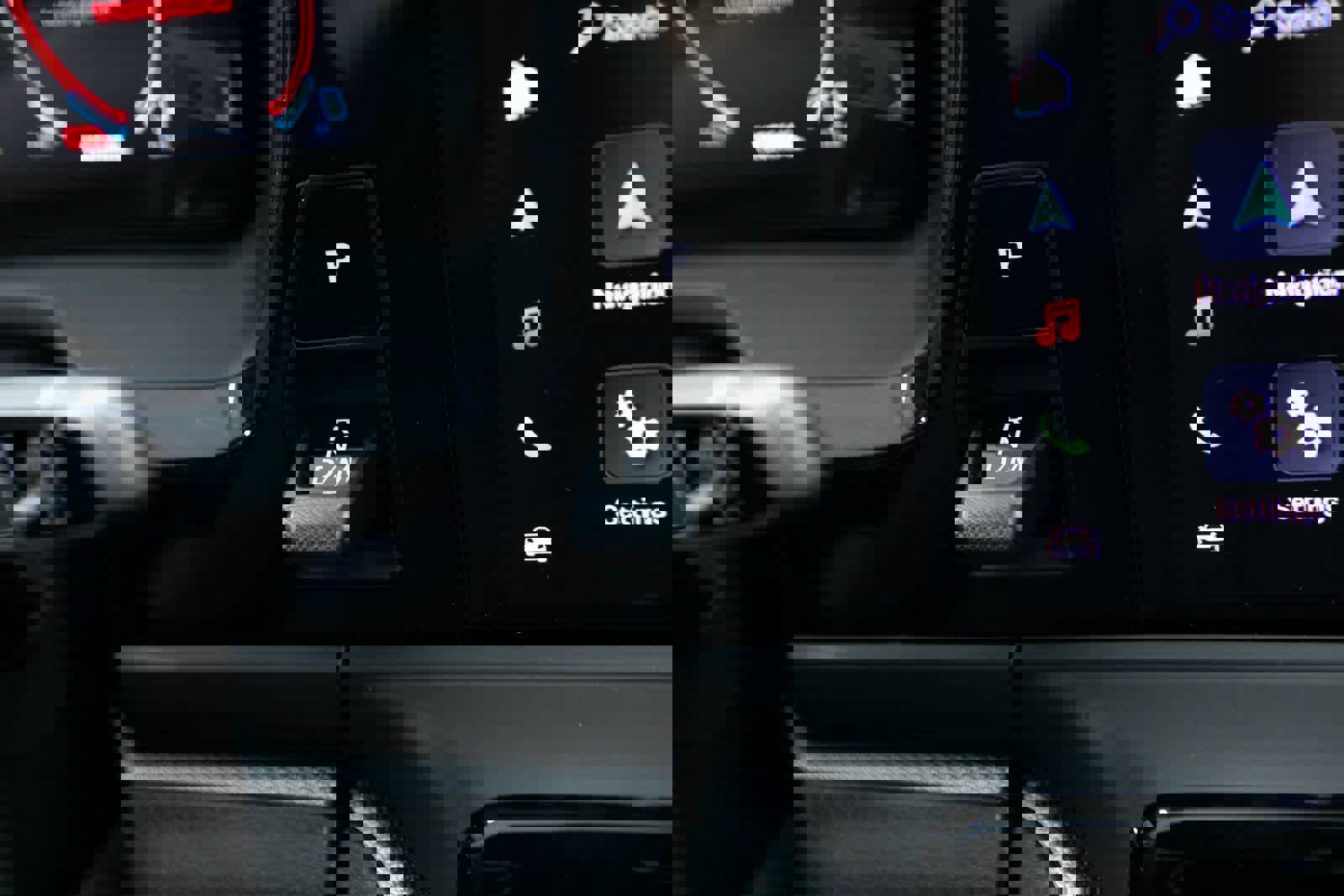 New 2025 Porsche Panamera 4 image 25