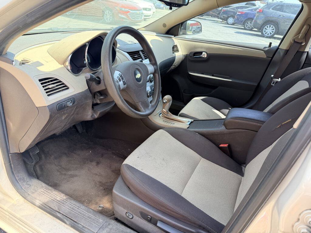 Used 2010 Chevrolet Malibu LS FWD image 8