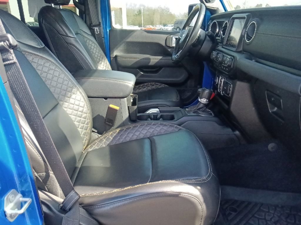 Used 2022 Jeep Gladiator Overland image 30