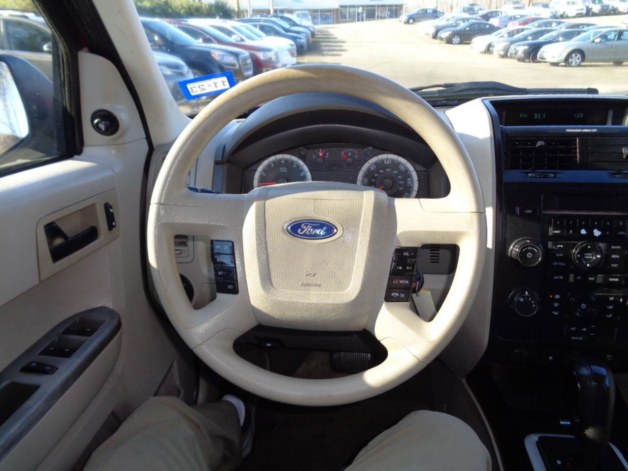 Used 2010 Ford Escape XLS FWD image 17