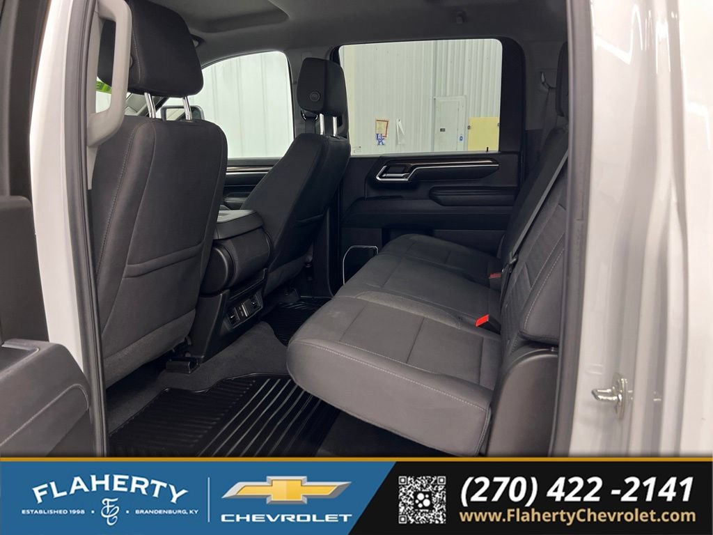 Used 2025 Chevrolet Silverado 2500 LT w/ Convenience Package AWD/4WD image 11