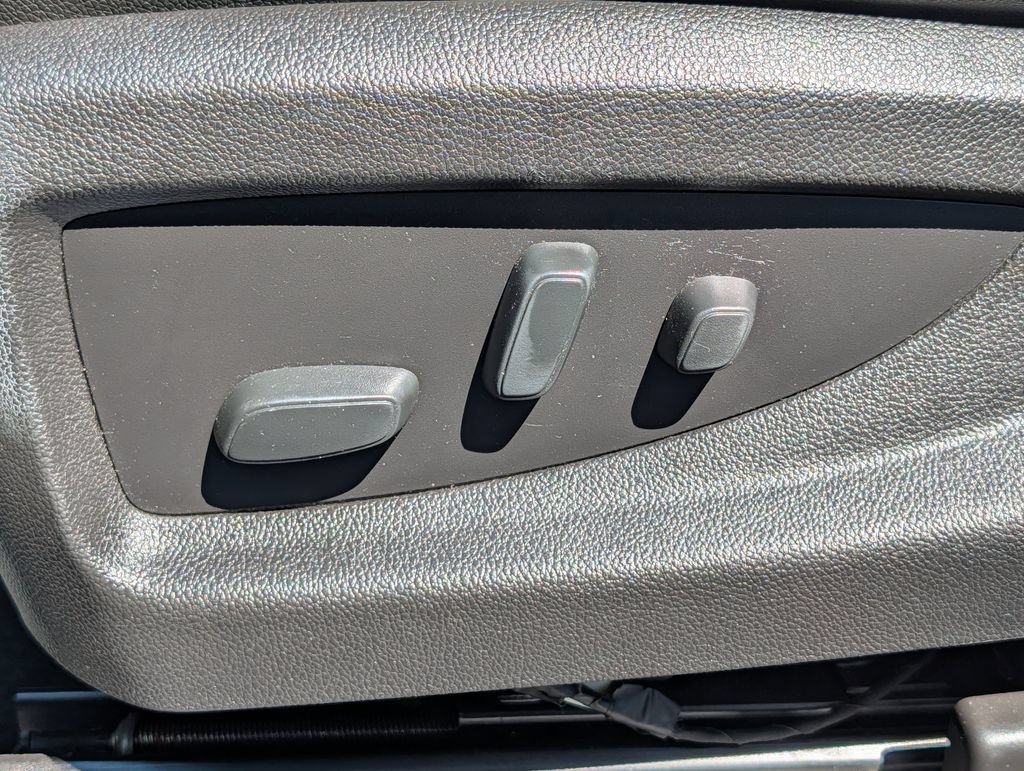 Used 2018 Chevrolet Tahoe LT AWD/4WD image 13