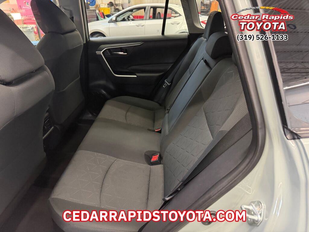Used 2019 Toyota RAV4 XLE image 11