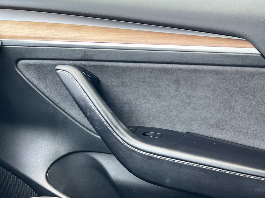 Used 2023 Tesla Model 3 Standard Range RWD image 6