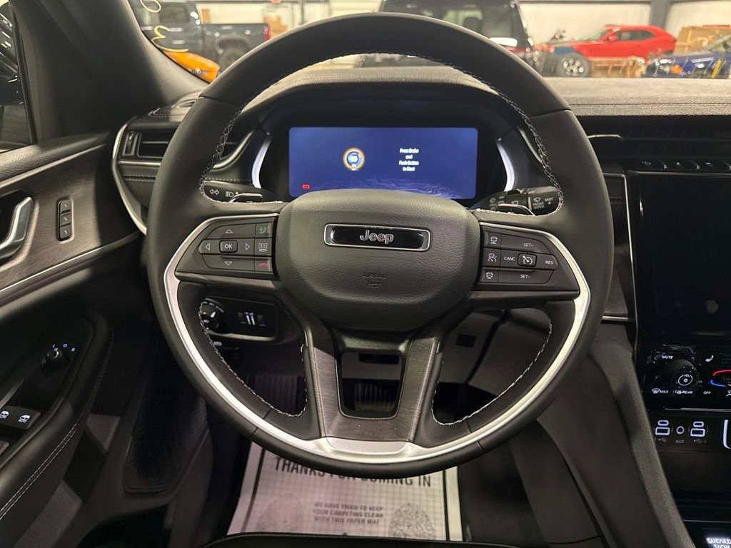 New 2025 Jeep Grand Cherokee Limited image 14